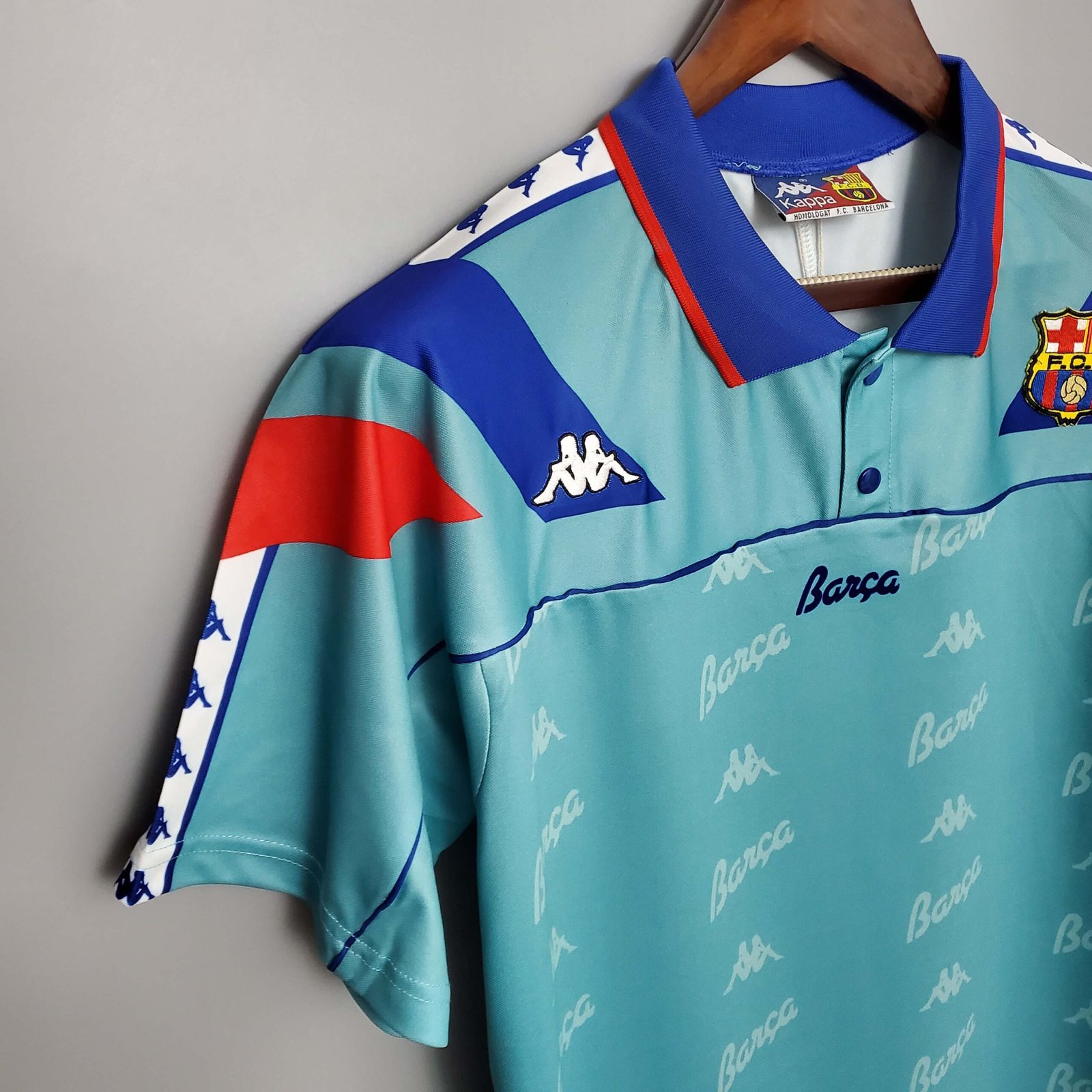 2b0204e139119895701f960637da9e1a 1992-1995 Retro Barcelona Away Football Shirt 1:1 Thai Quality - Image 3