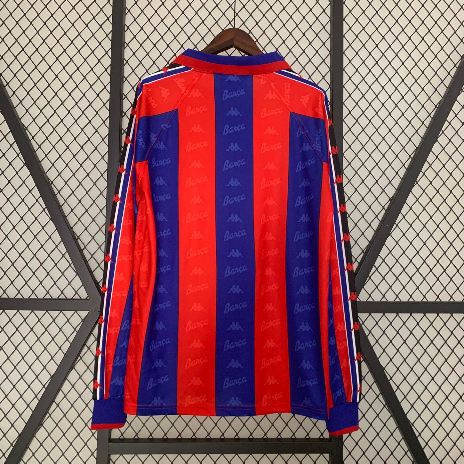 4f562c8e4e299a6acf5151323b9388b4 1995-1997 Retro Long Sleeve Barcelona Home Football Shirt 1:1 Thai Quality - Image 2