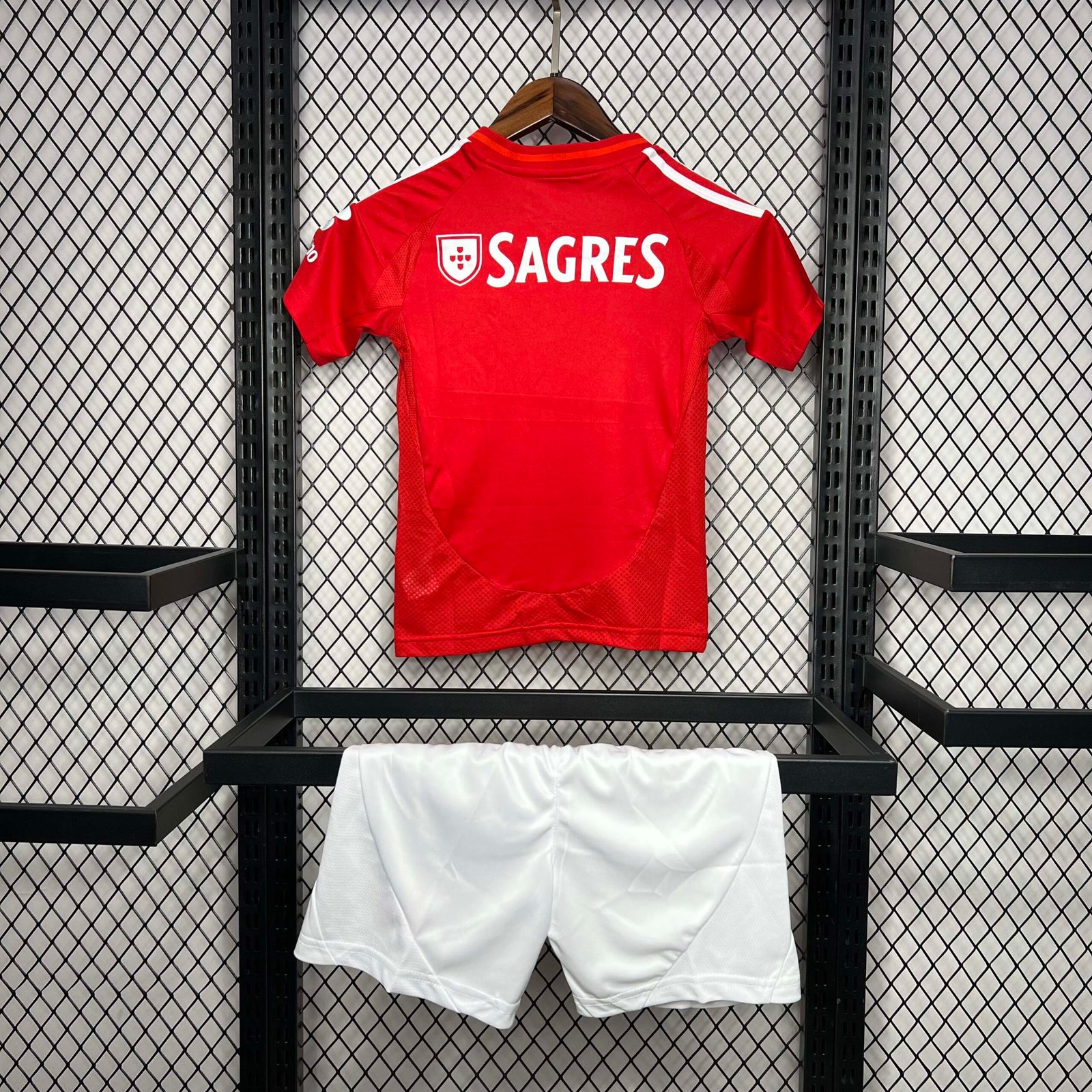 7e40f58ce441d5bc2d701f244e52ac0c 2024-2025 KIDS Benfica Home Football Shirt 1:1 Thai Quality - Image 2