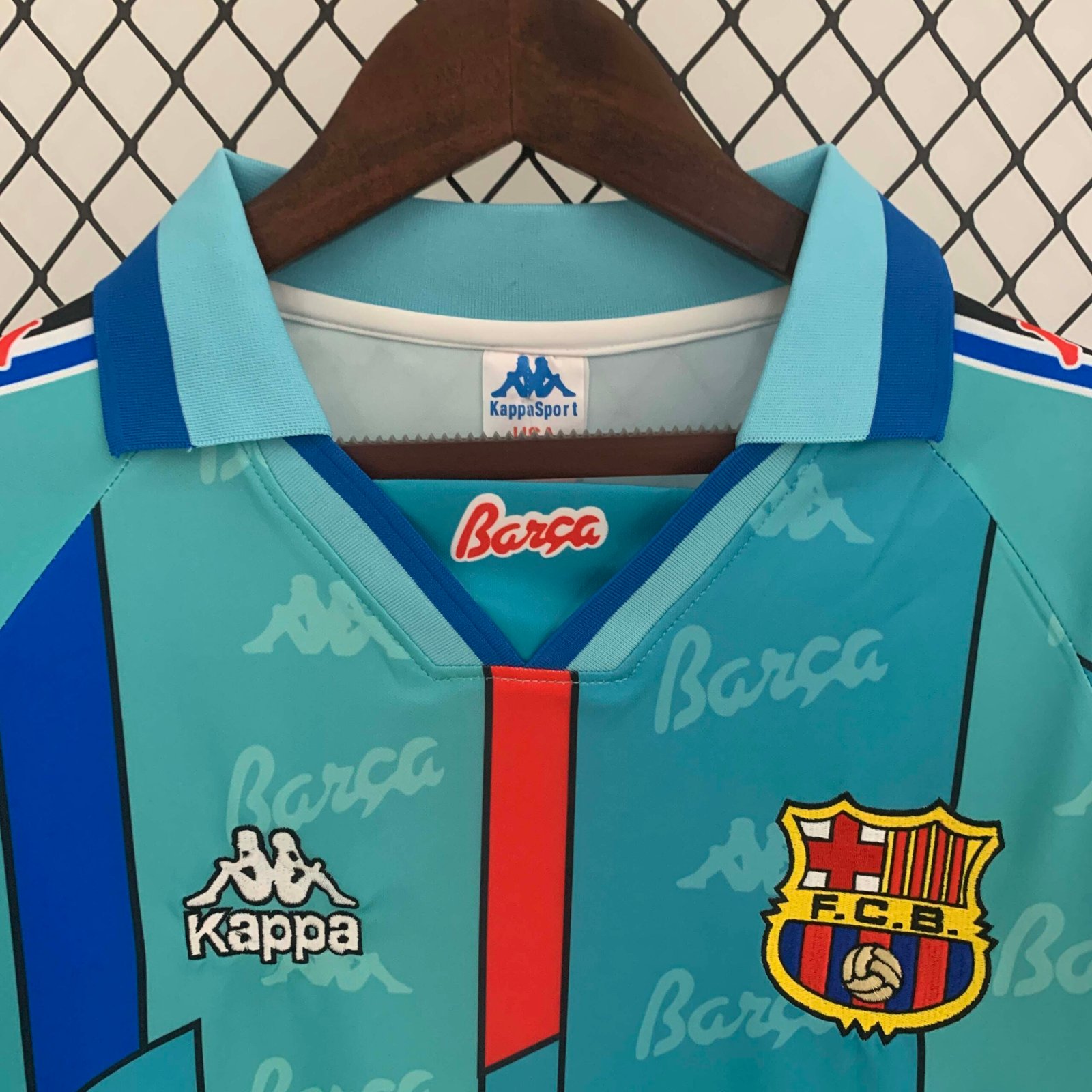 a1bdafdf59d601799b2656c7c85fc53f 1995-1997 Retro Long Sleeve Barcelona Away Football Shirt 1:1 Thai Quality - Image 3