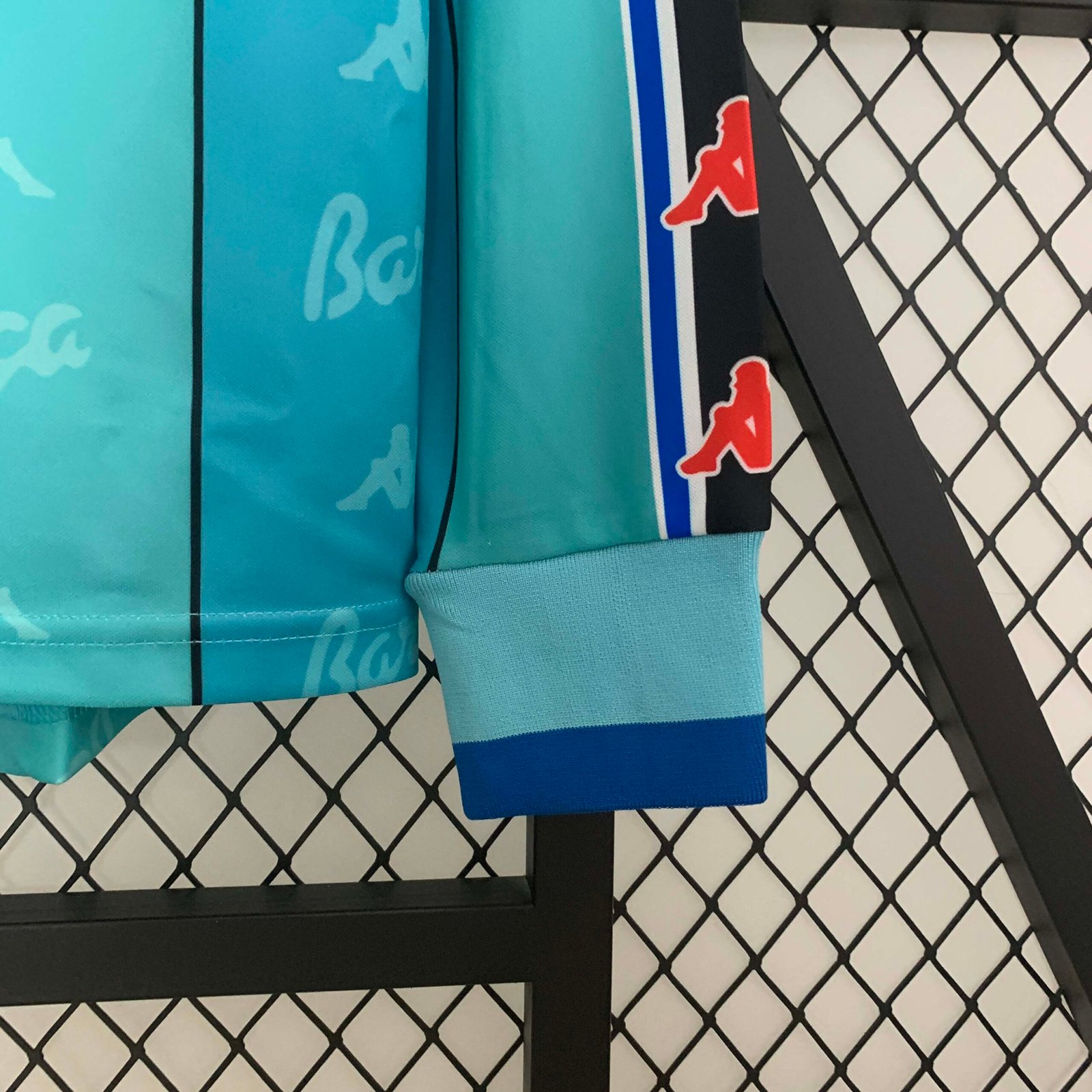 b7b1b84237ee22a3a8bea9d8523ffc11 1995-1997 Retro Long Sleeve Barcelona Away Football Shirt 1:1 Thai Quality - Image 6